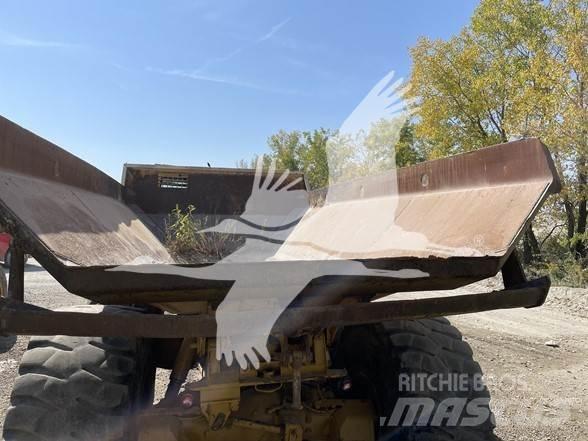 CAT D400D Σπαστό Dump Truck ADT