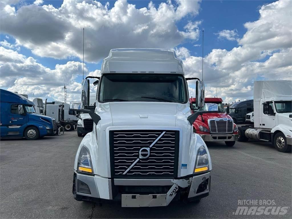 Volvo VNL Τράκτορες