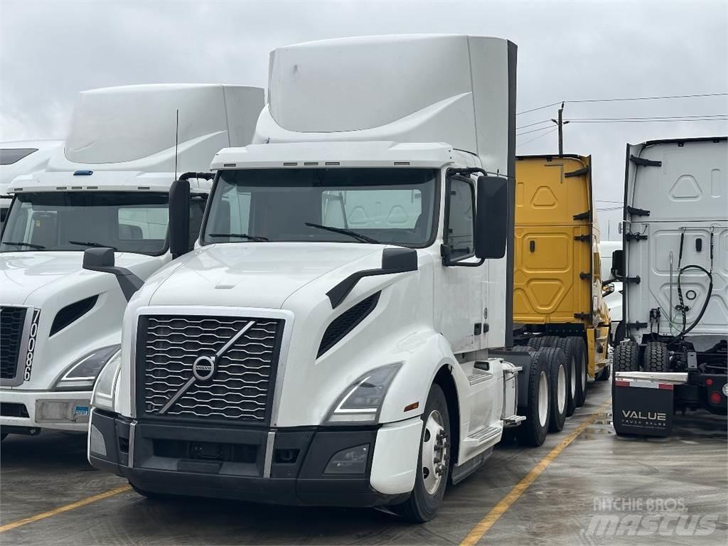 Volvo VNL300 Τράκτορες
