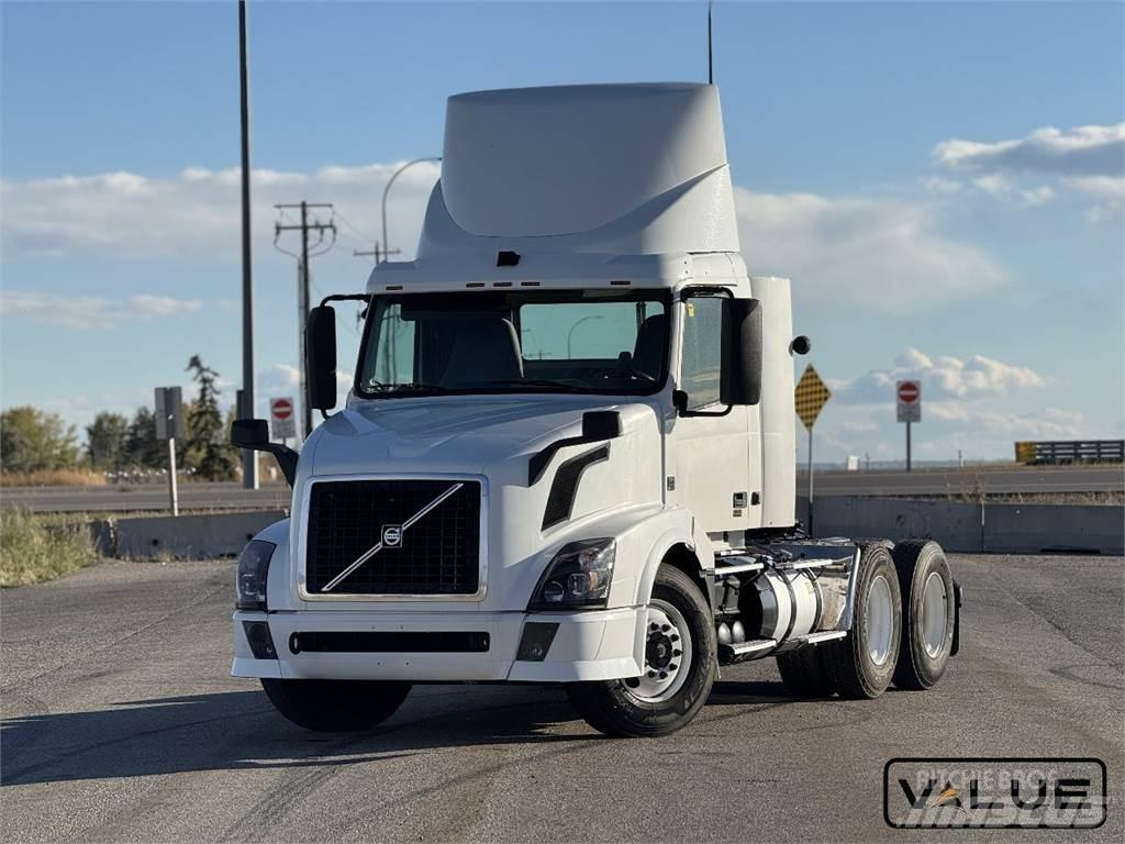 Volvo VNL300 Τράκτορες