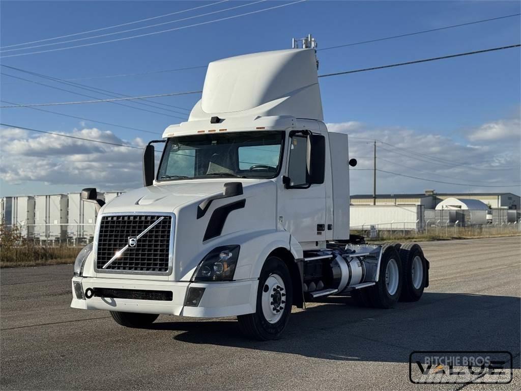 Volvo VNL300 Τράκτορες