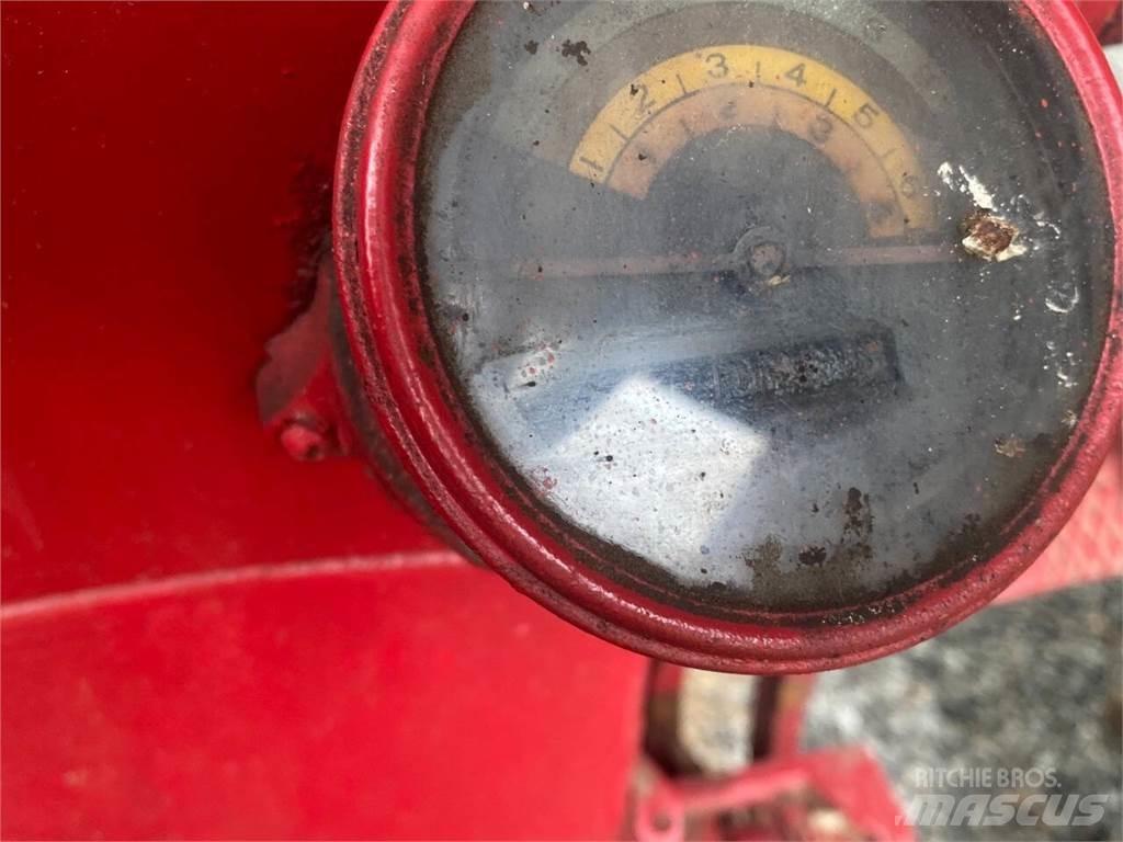 Farmall 400 Κατασκευές - Άλλα