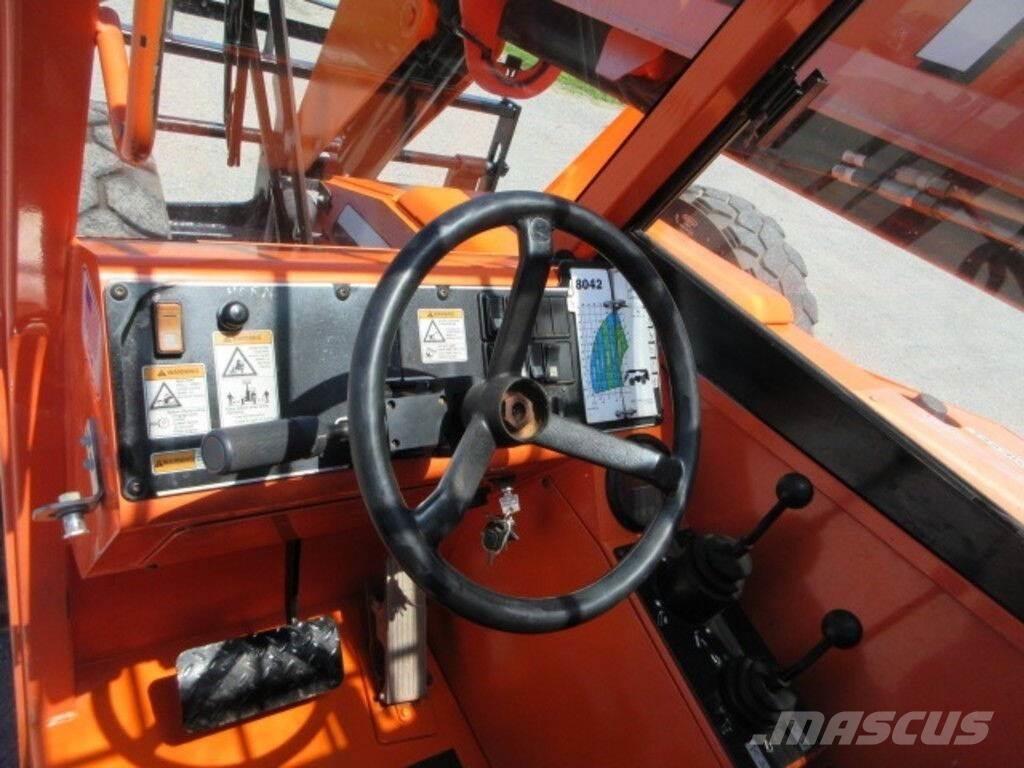 SkyTrak 8042 Κατασκευές - Άλλα