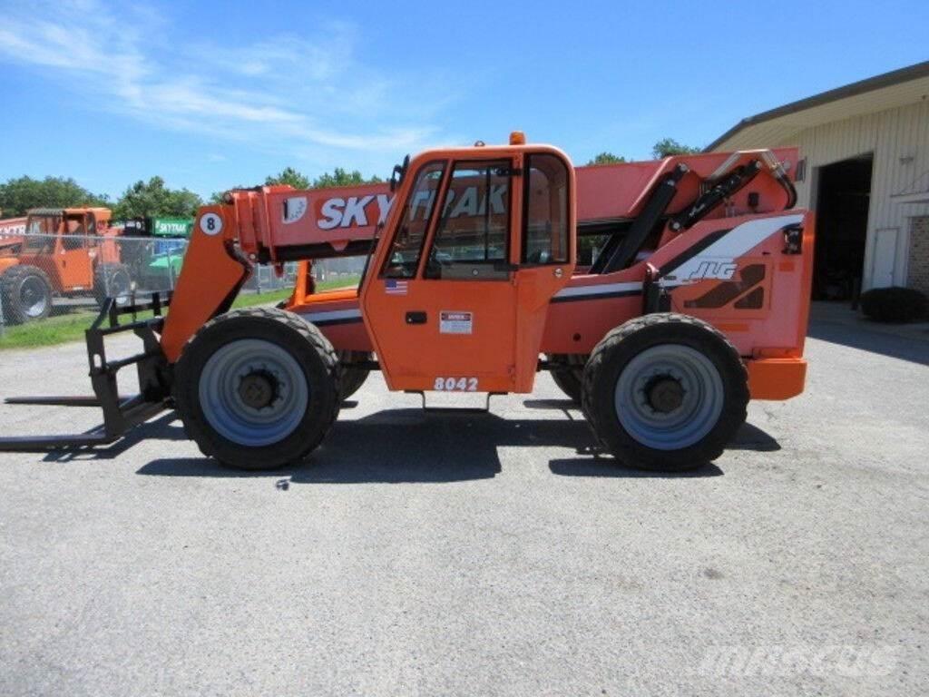 SkyTrak 8042 Κατασκευές - Άλλα