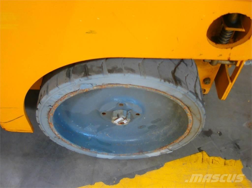 Haulotte Compact 12 Ανυψωτήρες ψαλιδωτής άρθρωσης