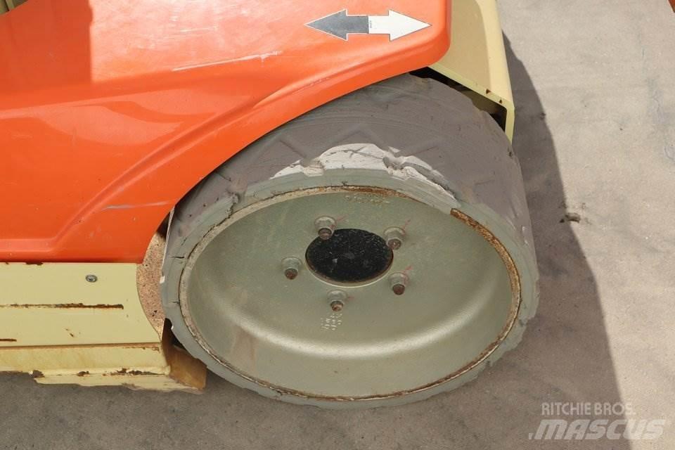 JLG Toucan 12E+ Ανυψωτήρες με κατακόρυφους πυλώνες