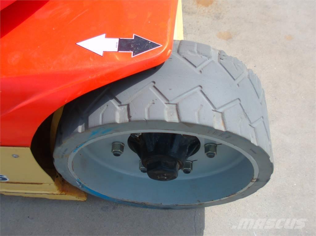 JLG Toucan 12E+ Ανυψωτήρες με κατακόρυφους πυλώνες