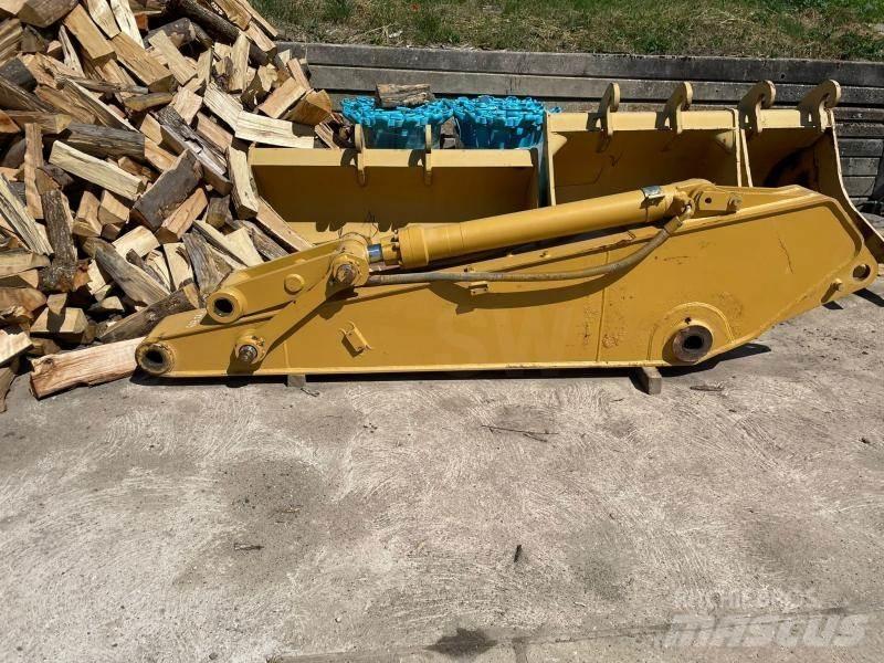 CAT 320 Μπούμες και κουτάλες