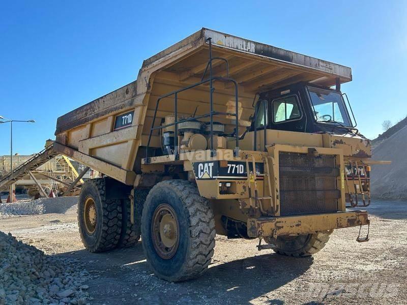 CAT 771D Άκαμπτα Dumper με ανατρεπόμενο κάδο