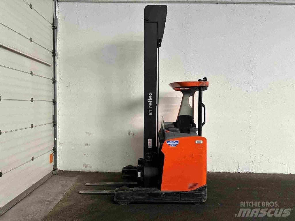 BT RRE 140 - TRIPLEX 9 m Ανυψωτικά στενών δρόμων