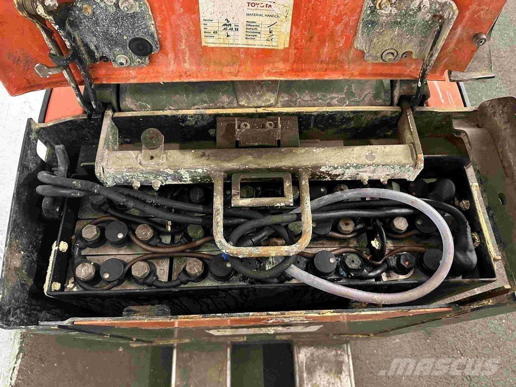 Toyota LPE 200 Χειροκίνητο περονοφόρο ανυψωτικό