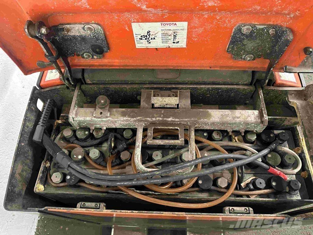 Toyota LPE 200 Χειροκίνητο περονοφόρο ανυψωτικό