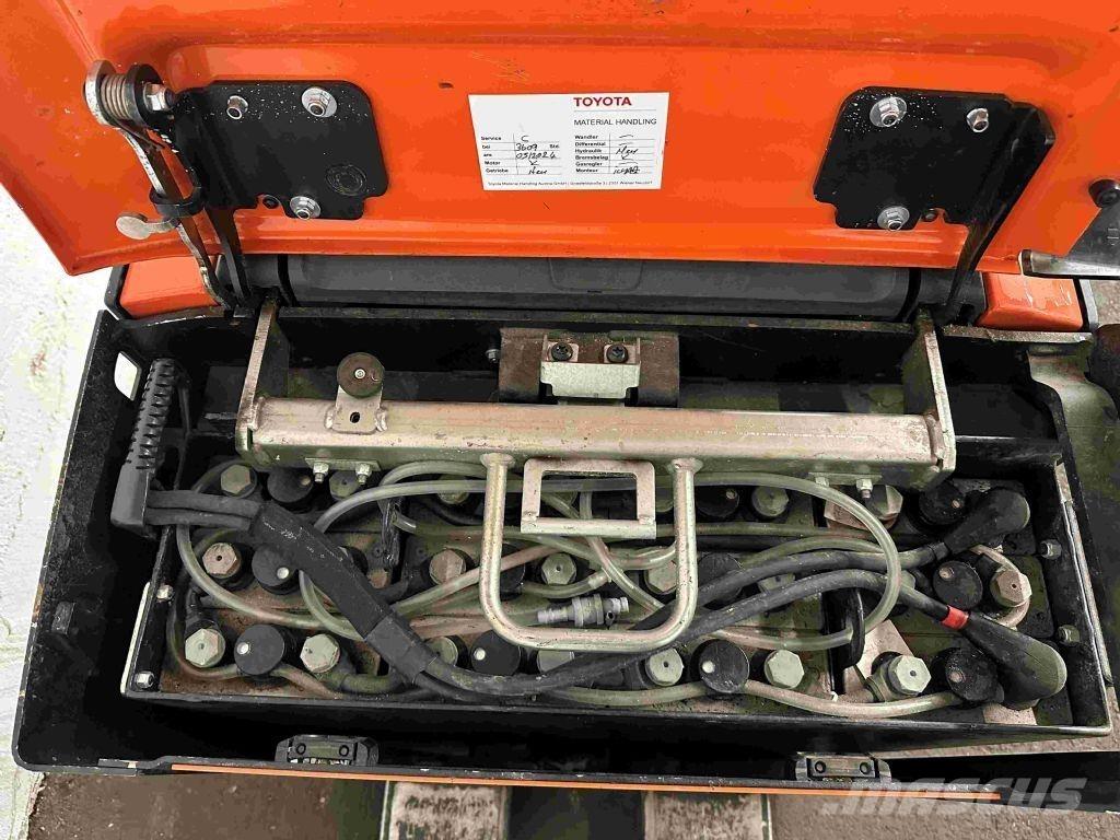 Toyota LPE 200 Χειροκίνητο περονοφόρο ανυψωτικό