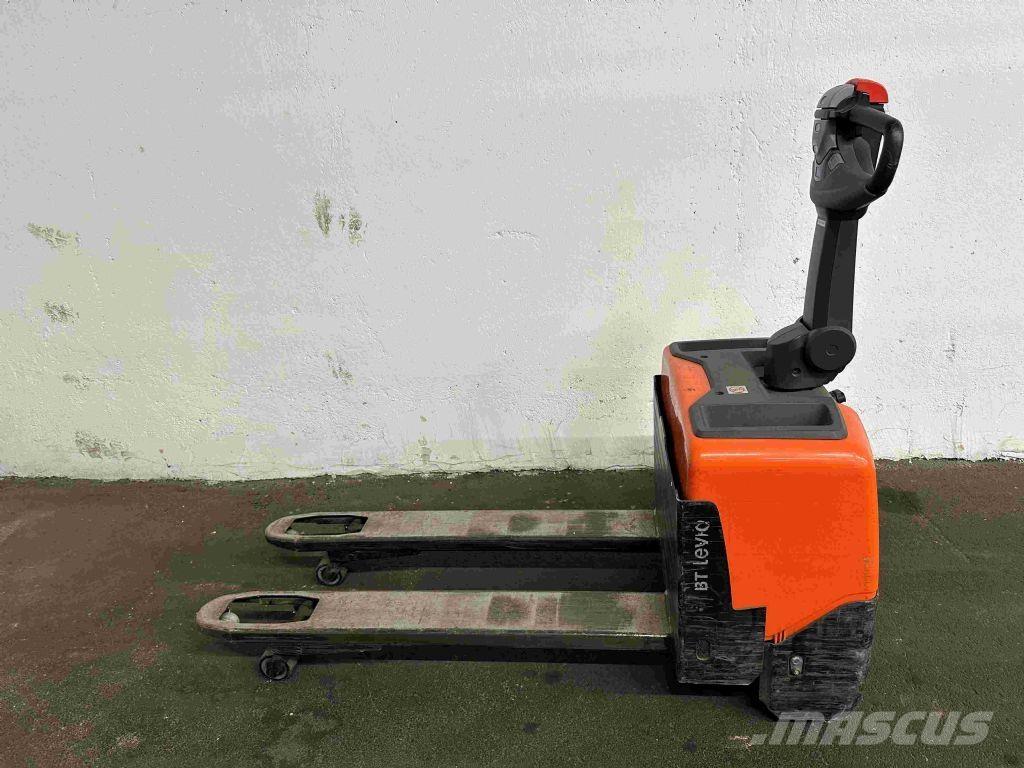 Toyota LWE 130 Χειροκίνητο περονοφόρο ανυψωτικό