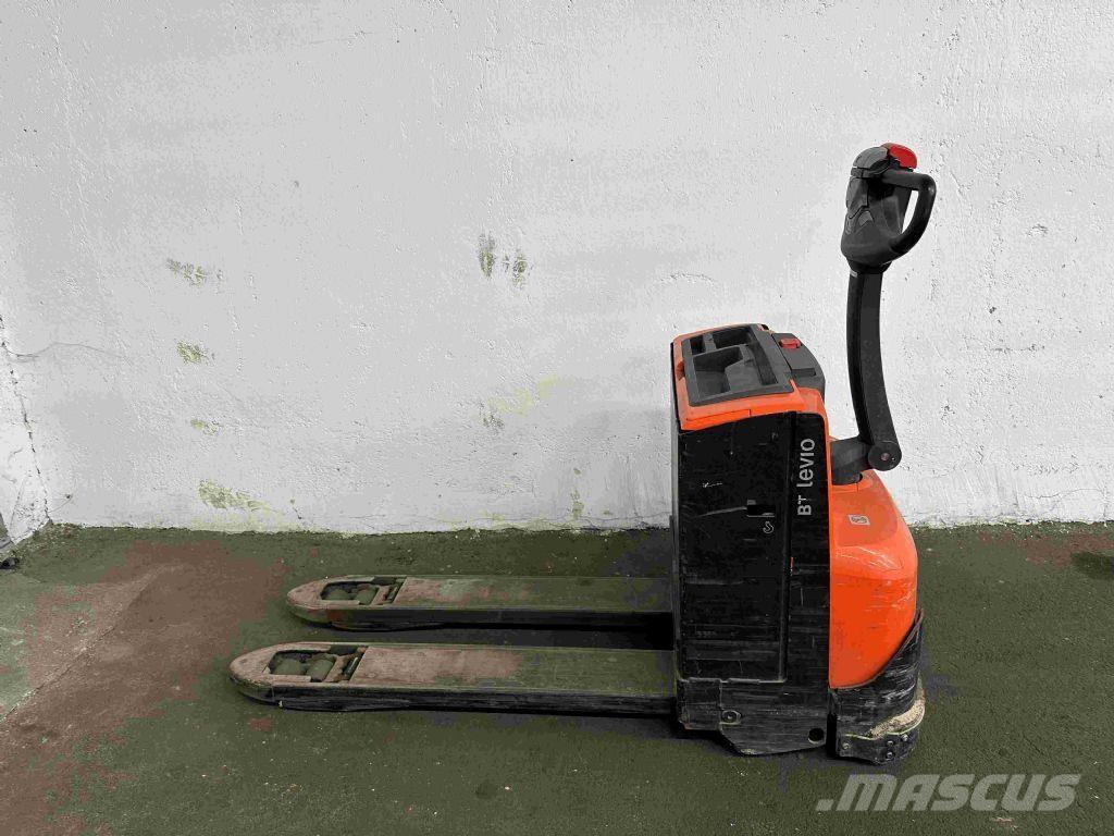 Toyota LWE 200 Χειροκίνητο περονοφόρο ανυψωτικό