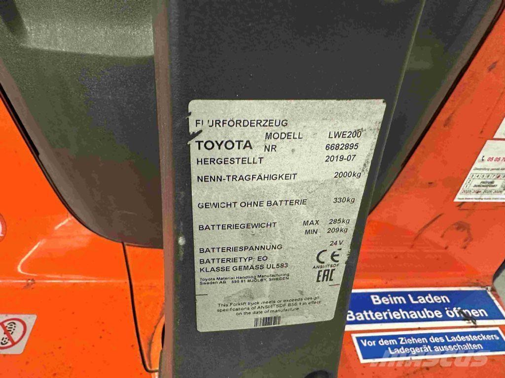 Toyota LWE 200 Χειροκίνητο περονοφόρο ανυψωτικό