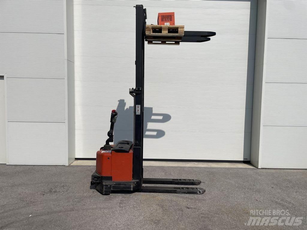 BT SWE120L Παλετοφόρα πεζού χειριστή με ιστό
