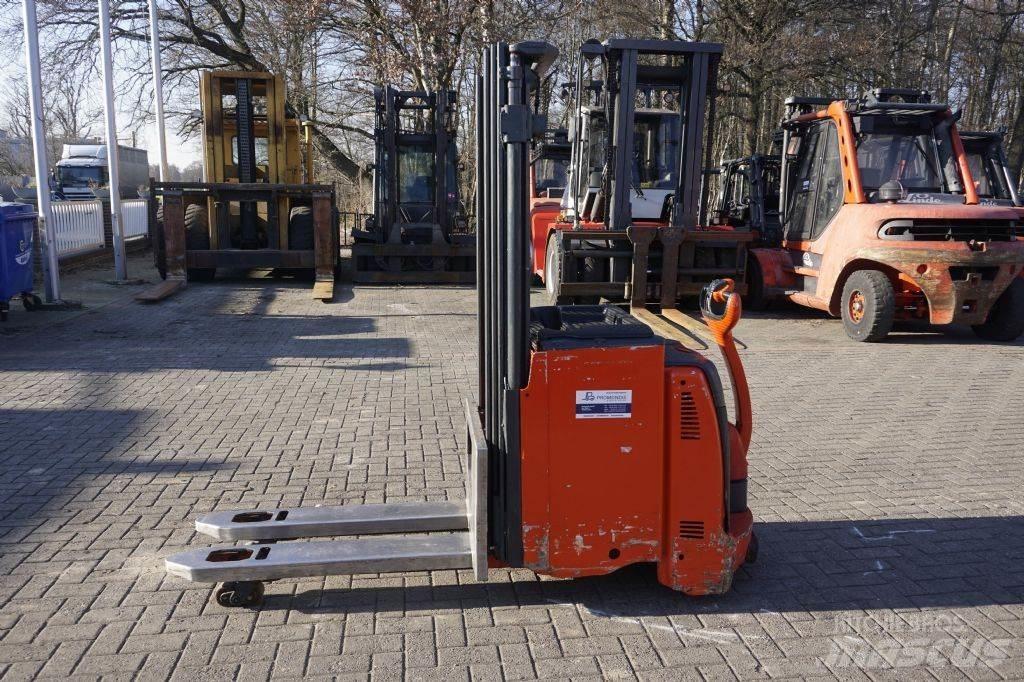 Linde D12 Παλετοφόρα πεζού χειριστή με ιστό