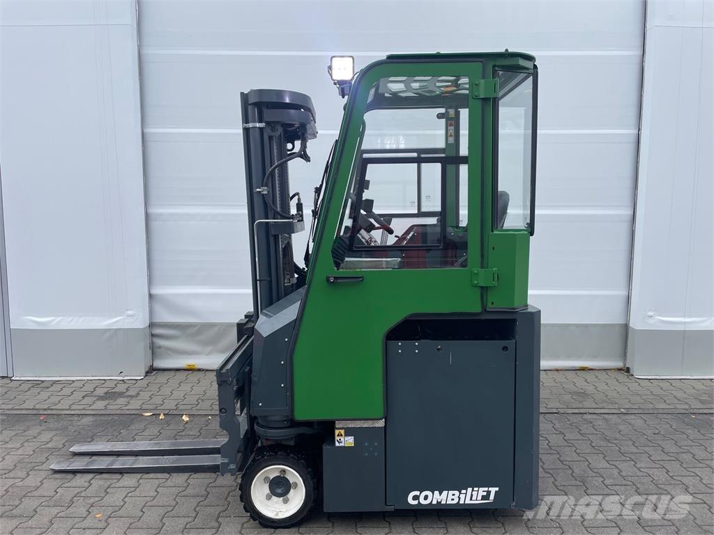 Combilift CBE 2500 Γερανοί πλευρικής φόρτωσης εμπορευματοκιβωτίων