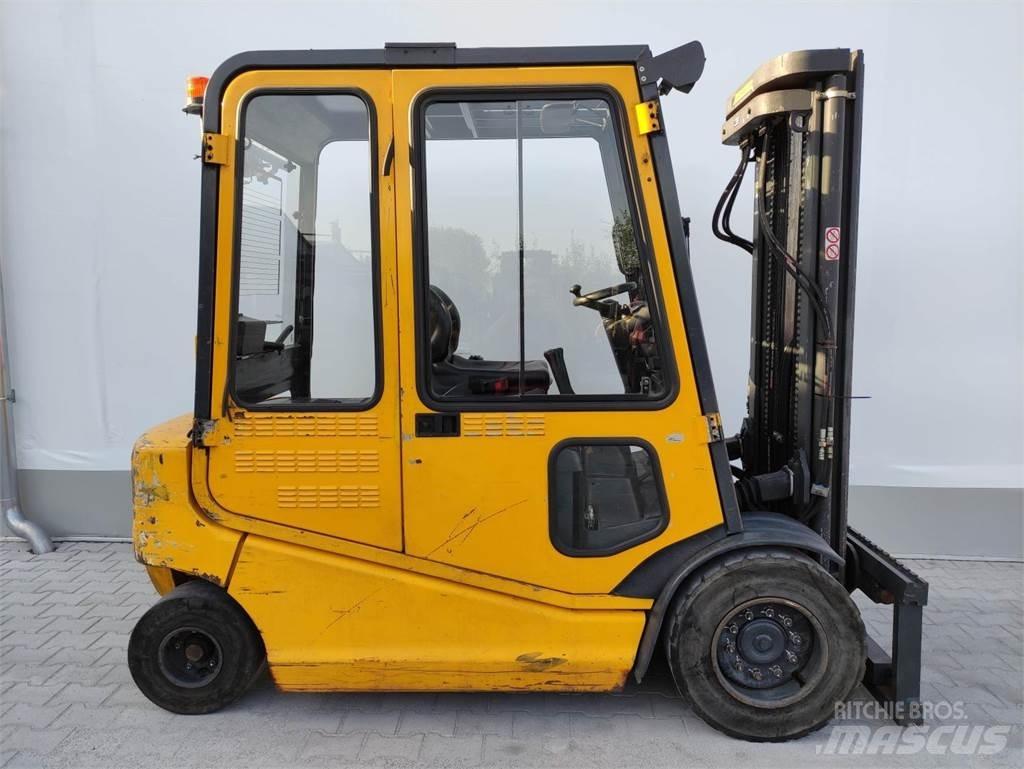 Om-Pimespo XE40 Ηλεκτρικά περονοφόρα ανυψωτικά κλαρκ