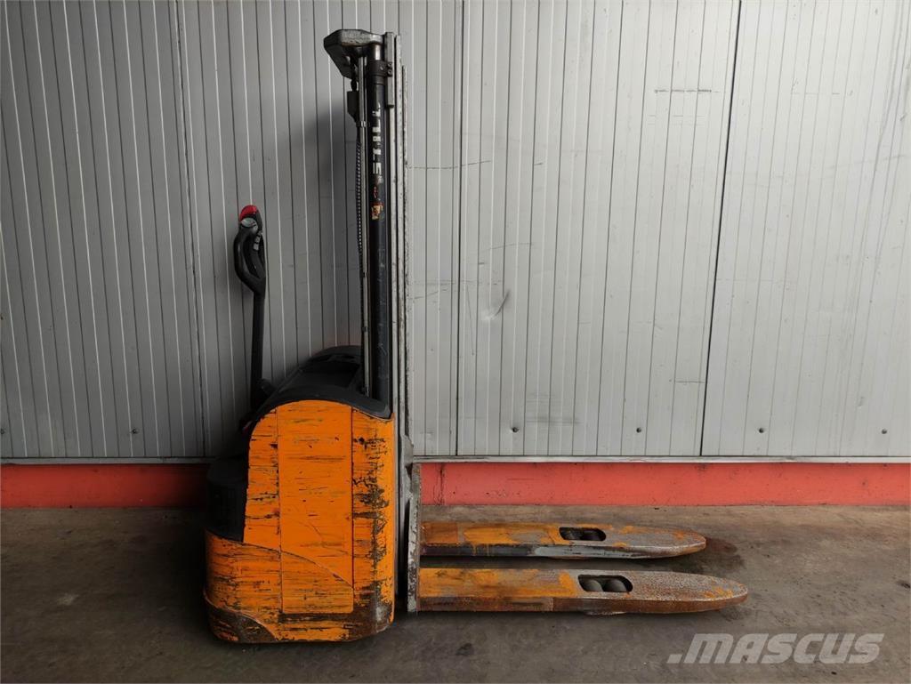 Still EGV16 Παλετοφόρα πεζού χειριστή με ιστό