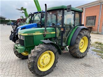 John Deere 5500
