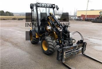 JCB 403