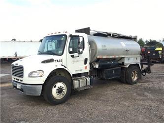 Freightliner M2 106
