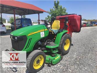 John Deere 3320