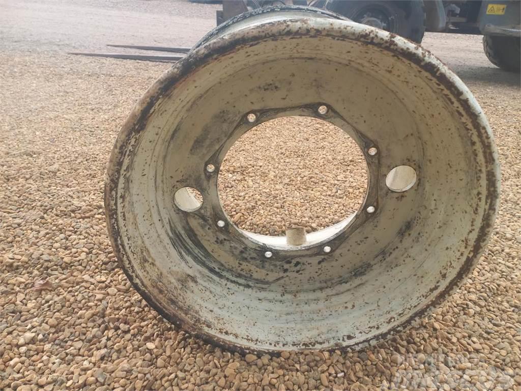 New Holland T7.270 Front Rim Ελαστικά και ζάντες