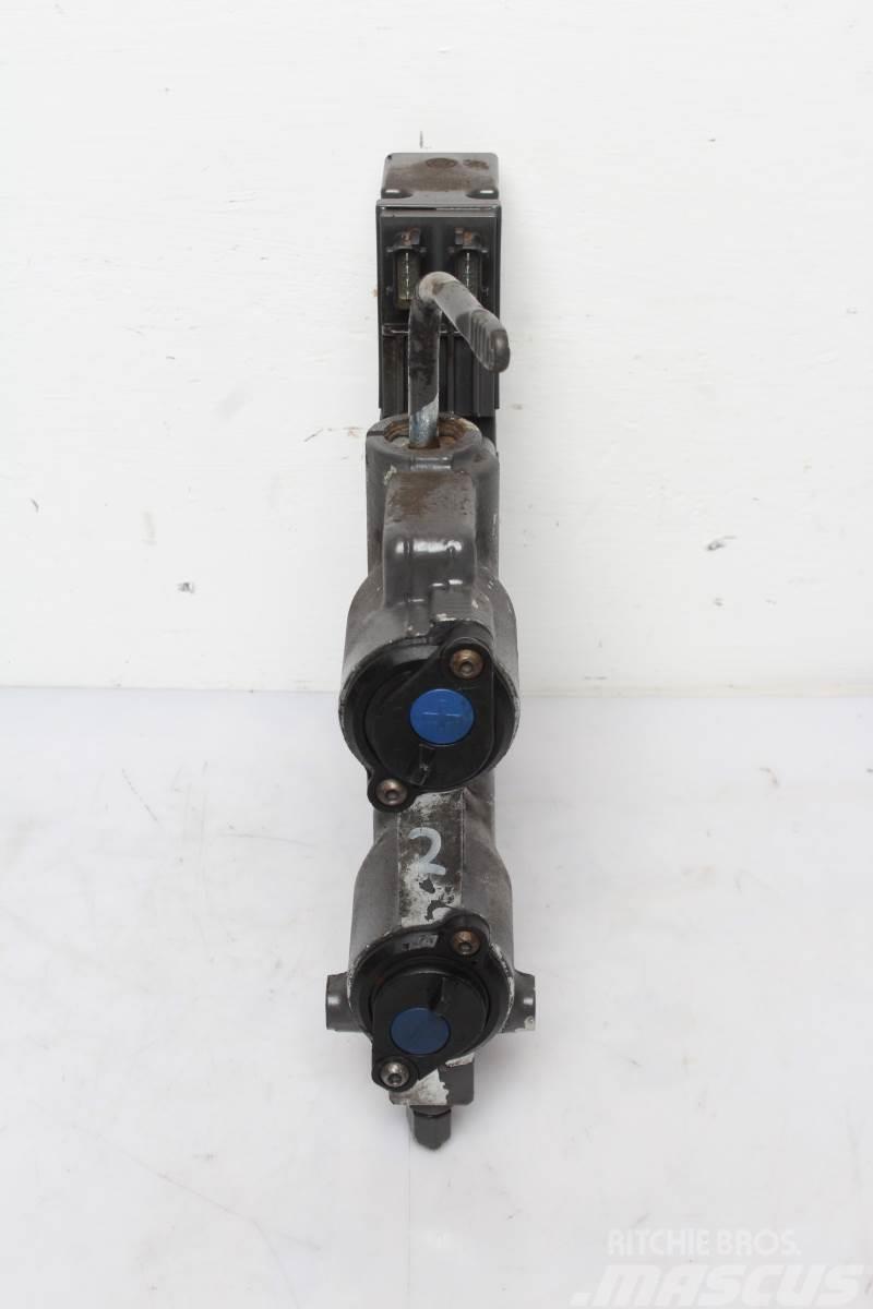 Valtra S374 Remote control valve Υδραυλικά