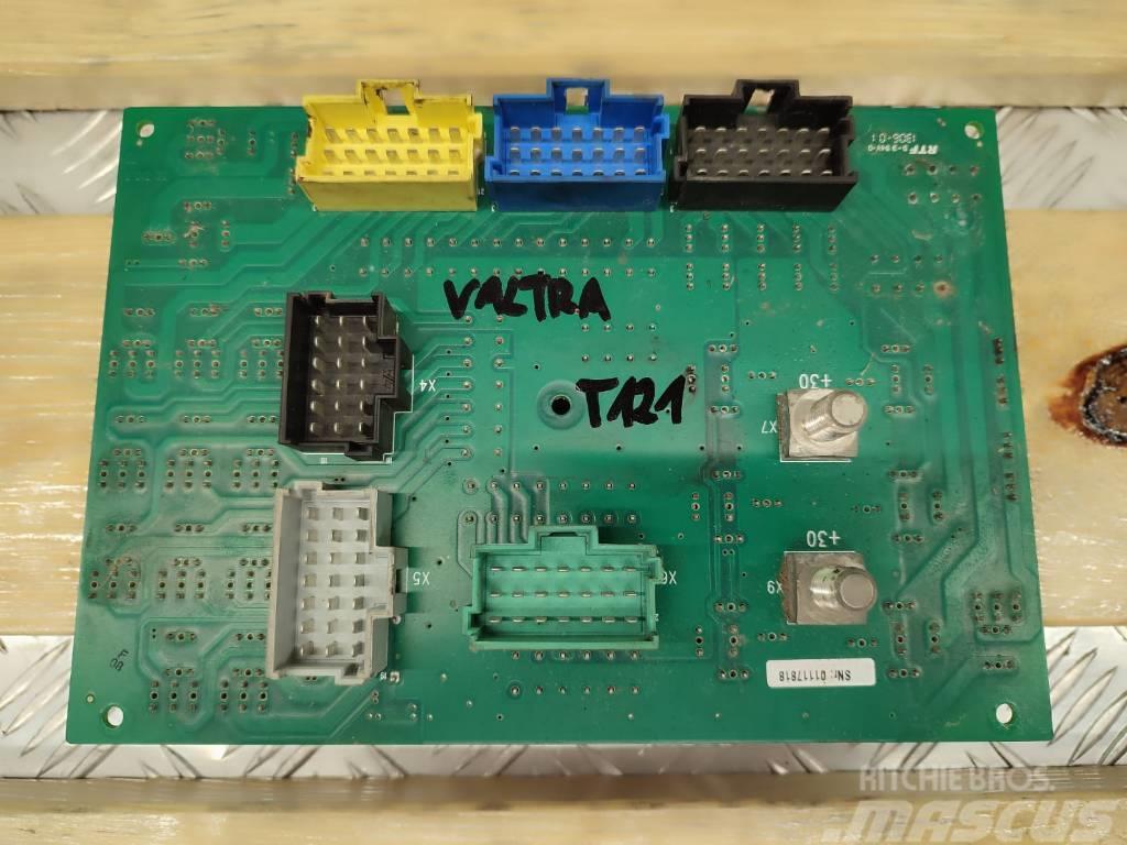 Valtra Fuse board V37370100 VALTRA T121 Ηλεκτρονικά