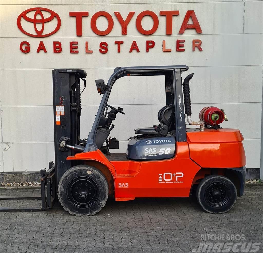 Toyota Tonero 02-7FG45 Περονοφόρα ανυψωτικά κλαρκ με φυσικό αέριο LPG
