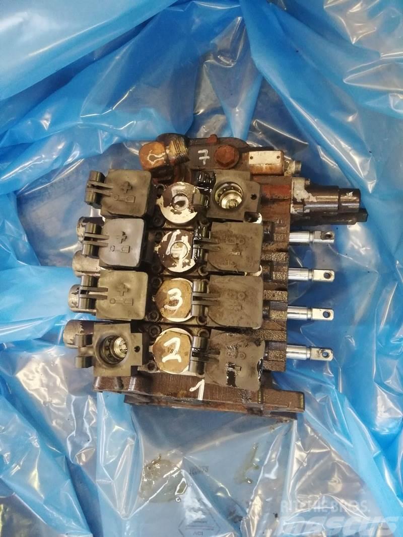 Fiat G170 Remote control valve Υδραυλικά