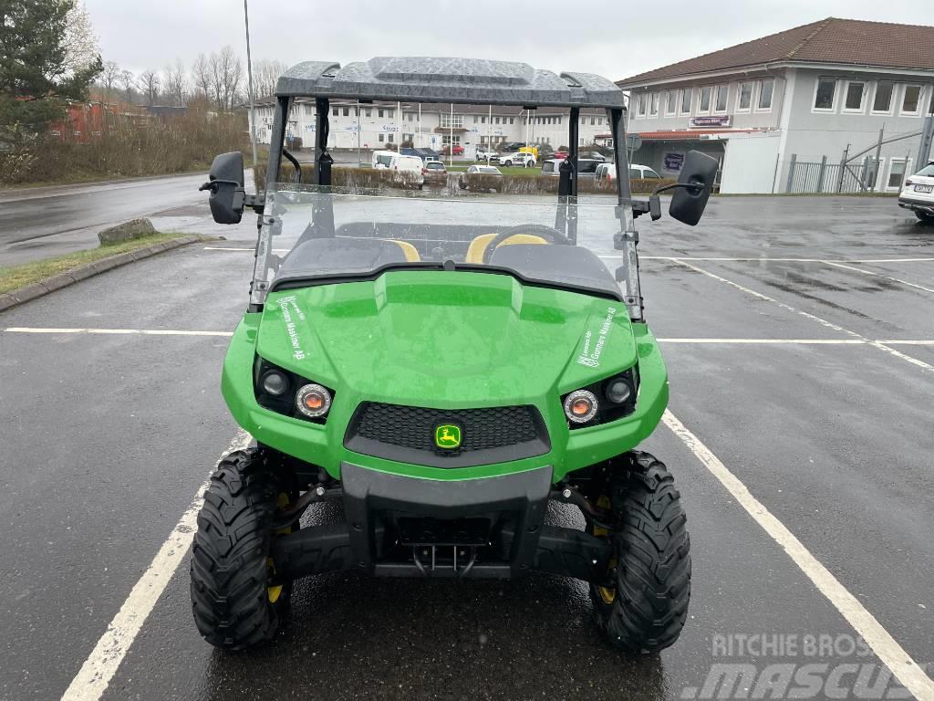 John Deere XUV 550 ATV