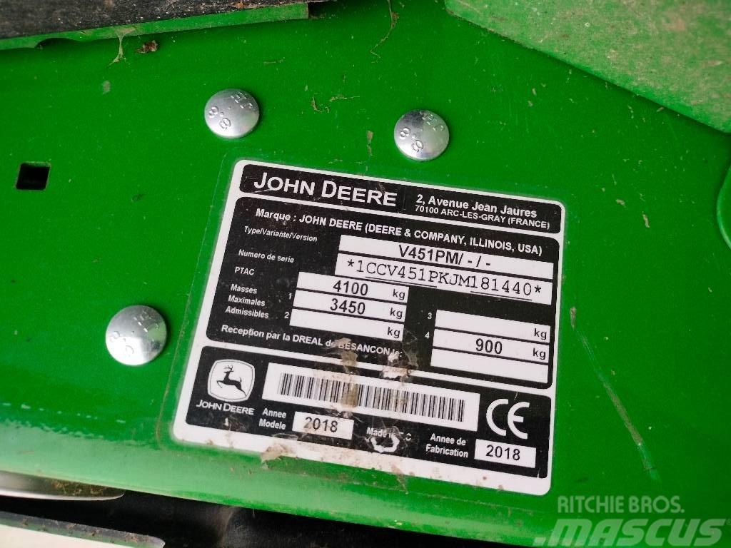 John Deere V451M Πρέσες κυλινδρικών δεμάτων