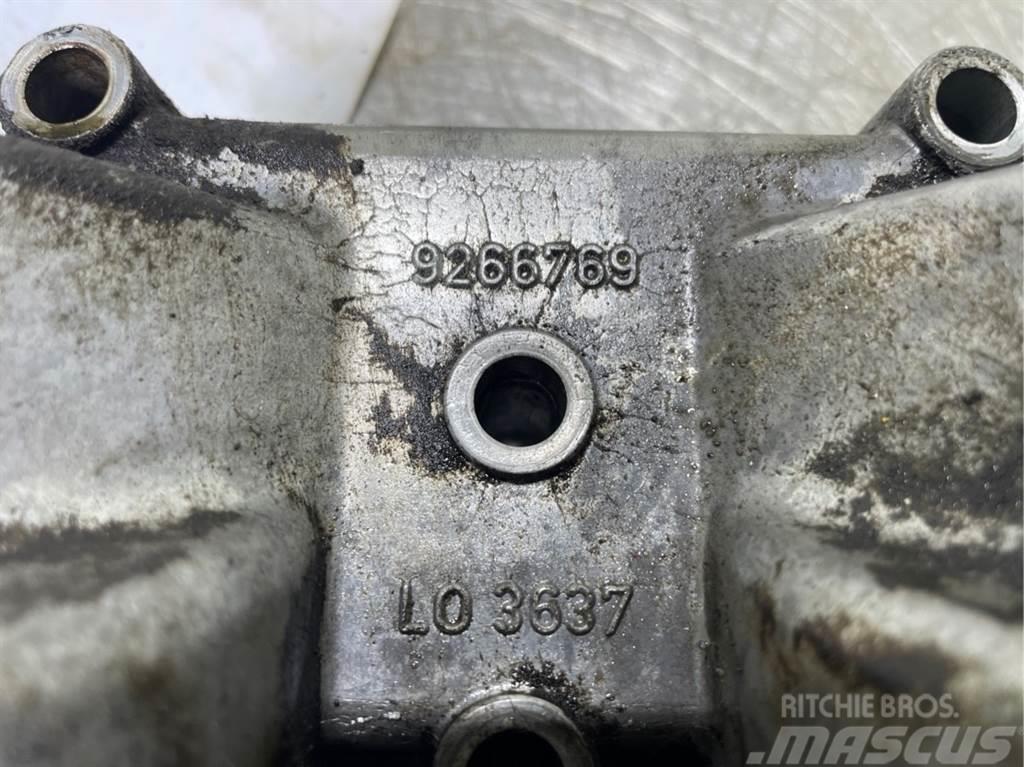 Liebherr L544-9266769-Oil filter bracket/Oelfilterkonsole Κινητήρες