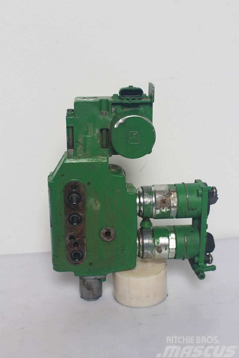 John Deere 7530 Remote control valve Υδραυλικά