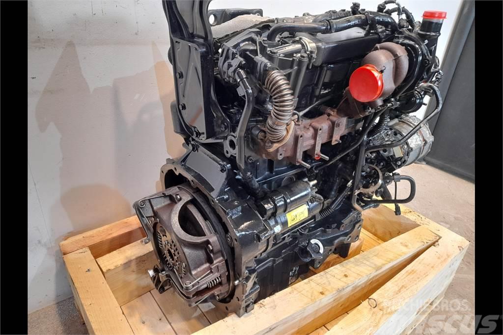 Case IH Farmall 115A Engine Κινητήρες
