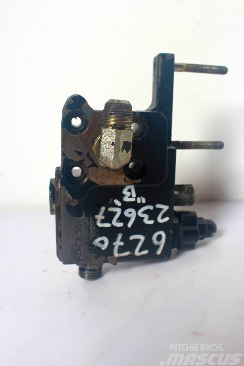 Massey Ferguson 6270 Remote control valve Υδραυλικά
