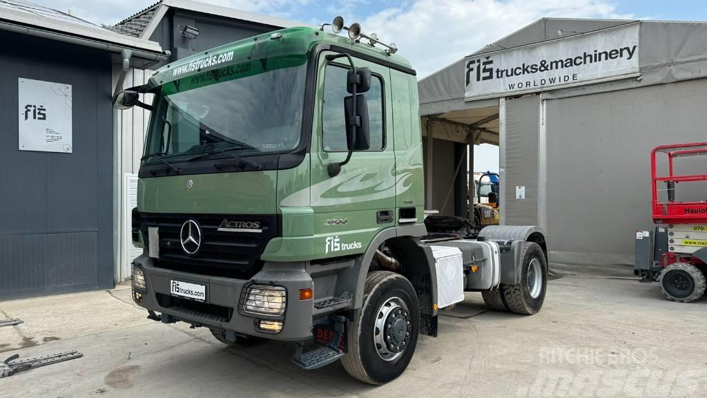 Mercedes-Benz ACTROS 2044 4X4 tractor unit - tipp. hydr. Τράκτορες