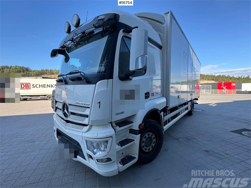 Mercedes-Benz Actros 1835 4x2 box truck w/ full side opening and Φορτηγά Κόφα