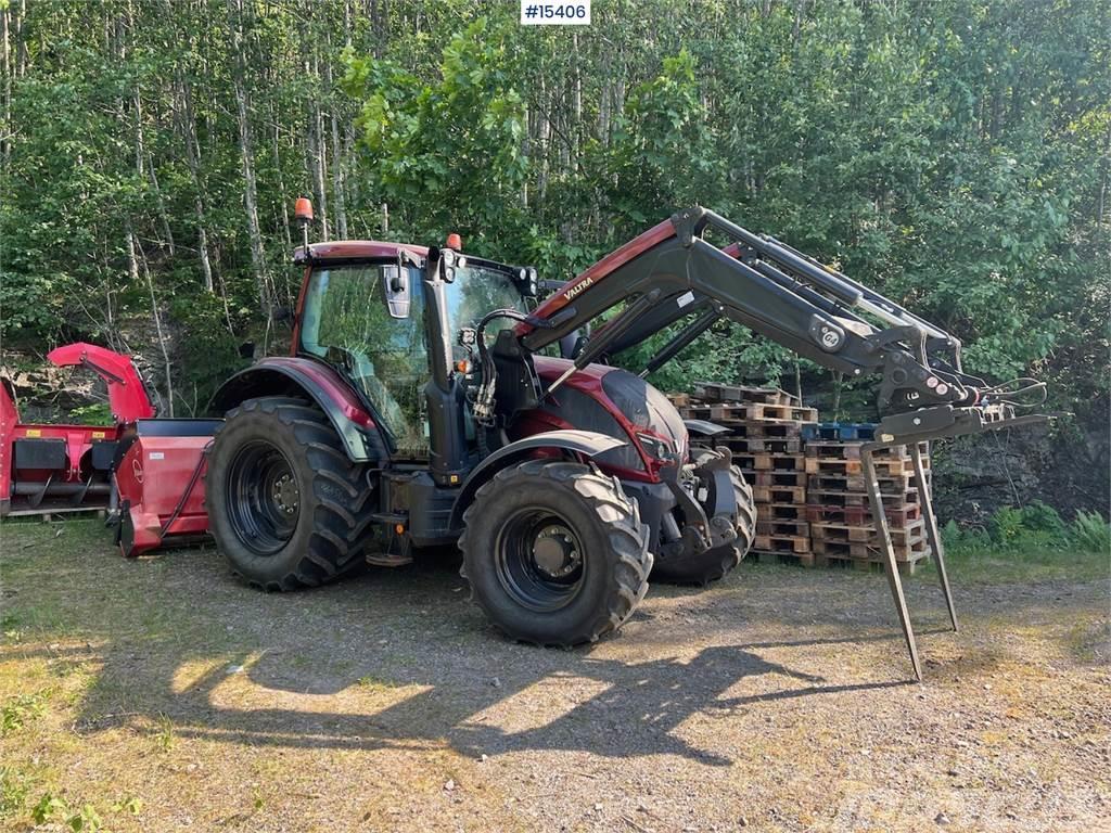 Valtra N104 w/ front loader Τρακτέρ