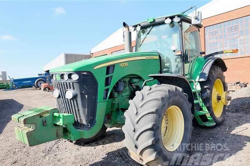 John Deere JD 8330 Tractor Now stripping for spares. Τρακτέρ
