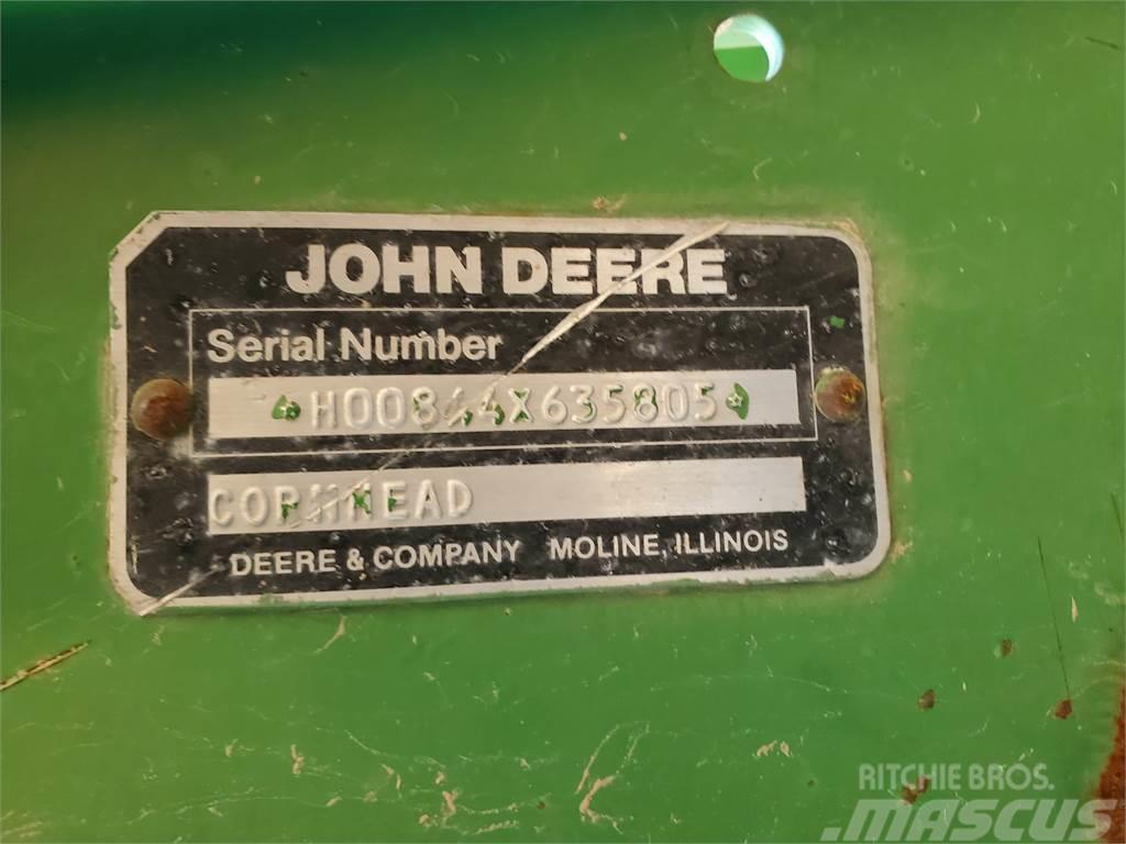 John Deere 844 Θεριζοαλωνιστικές μηχανές