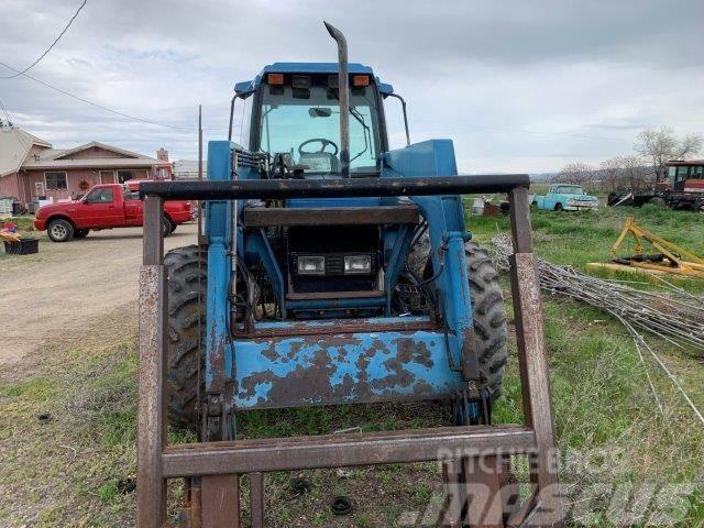 New Holland 7740 MFWD Tractor w/ loader Τρακτέρ