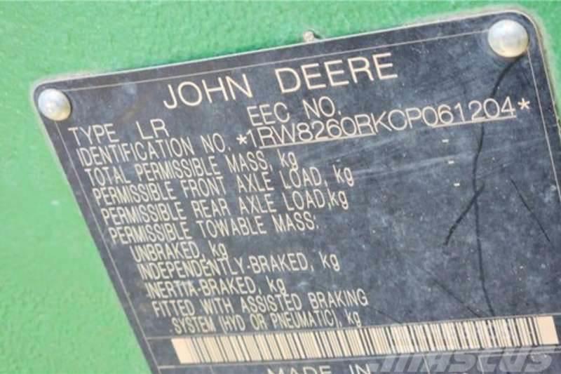 John Deere 8260R Τρακτέρ