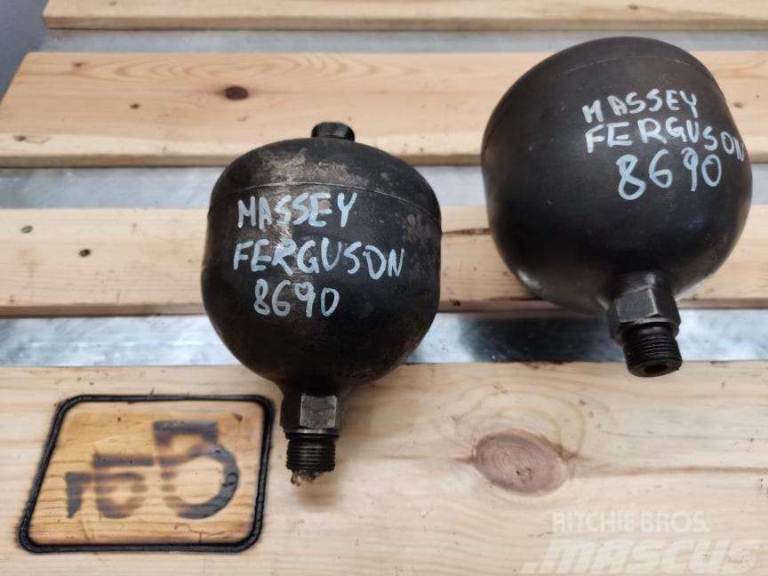 Massey Ferguson 8690 {hydraulic accumulator axle Υδραυλικά