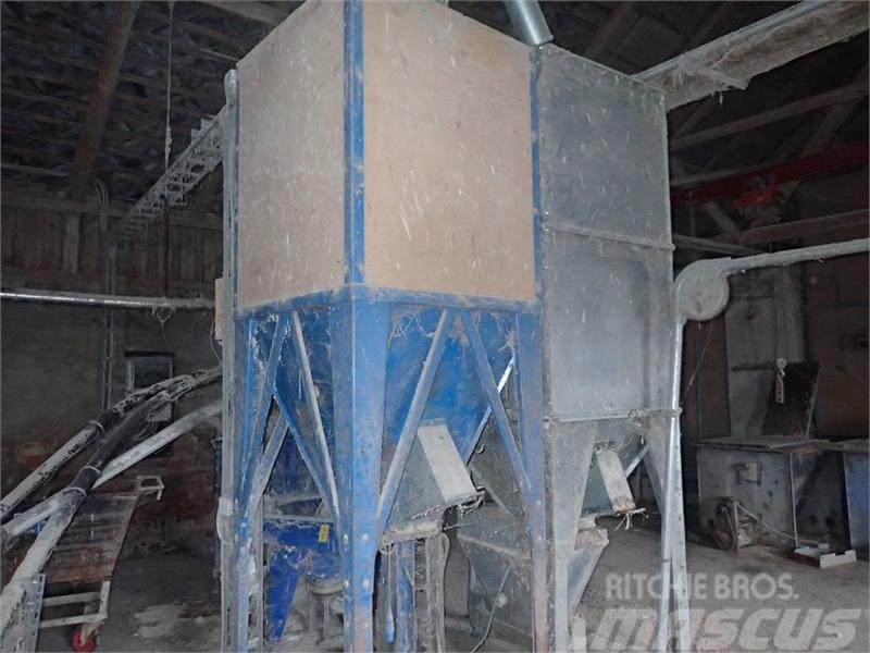  - - -  Færdigvarer siloer fra 1-2 ton Εξοπλισμός εκφόρτωσης σιλό
