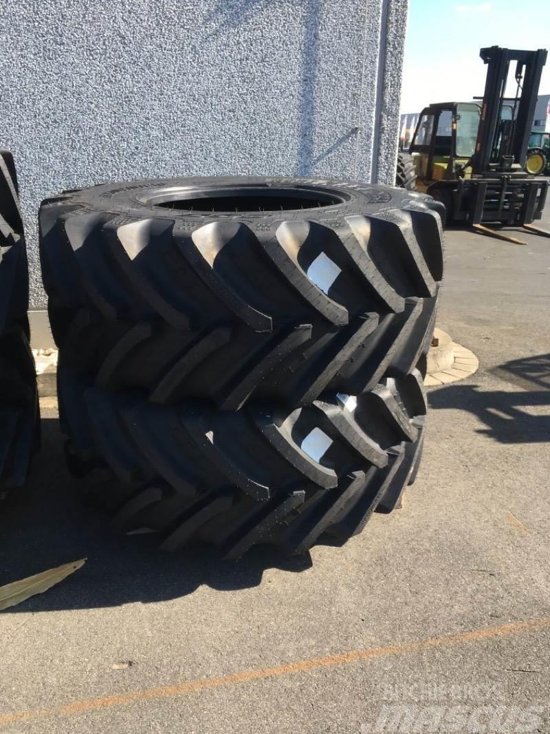 BKT IF 650/85 R38 + IF 600/70 R30 Ελαστικά και ζάντες